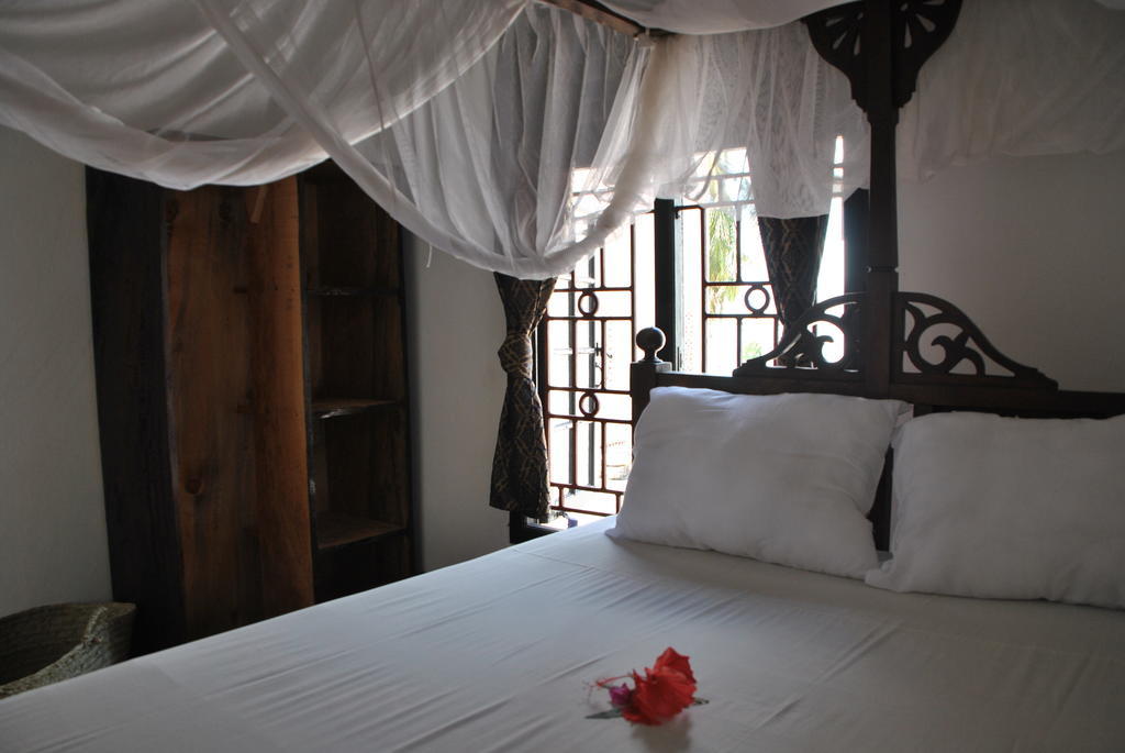 Shella White House Bed & Breakfast Lamu Exterior photo